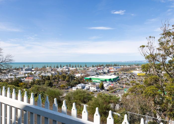  at 3 Colenso Avenue, Hospital Hill, Napier