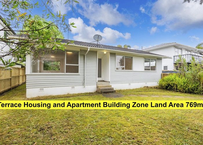  at 135 Sunnynook Road, Forrest Hill, Auckland