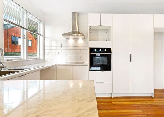  at 22  Paton Avenue, Te Atatu South, Waitakere City, Auckland