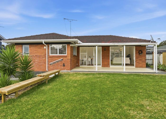  at 28 Whiteacres Drive, Sunnyhills, Manukau City, Auckland