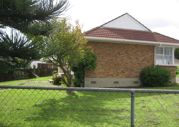  at 14 Lindis Place, Mangere Bridge, Manukau City, Auckland
