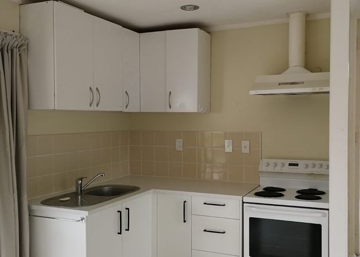  at 162 Rathgar Road, Henderson, Auckland