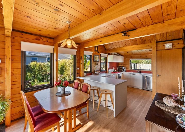  at 5 Kaitake Place, Oakura, New Plymouth, Taranaki