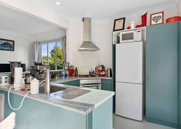  at 27 Carthew Street, Okato