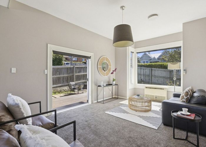  at 17 Carnarvon Street, Belleknowes, Dunedin, Otago