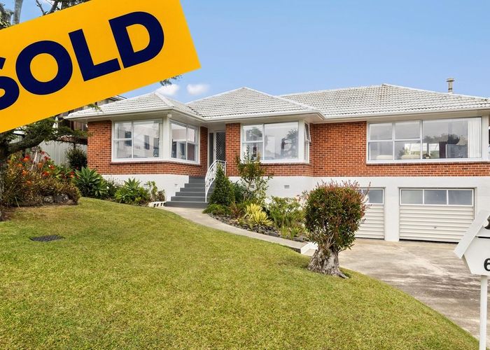  at 6 Hibiscus Place, Hillsborough, Auckland