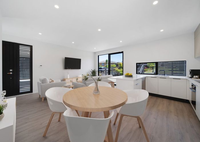  at A-E/72 Omana Road, Papatoetoe, Manukau City, Auckland
