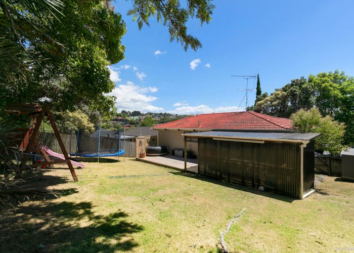  at 55 Oaktree Avenue, Browns Bay, Auckland
