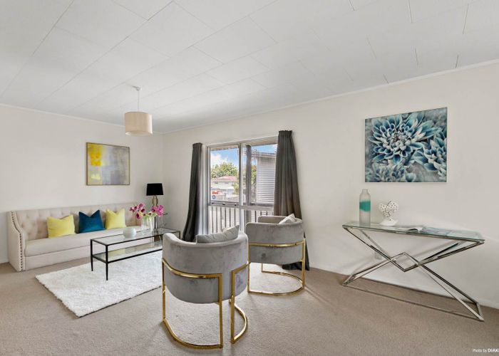 at 6 Lorena Place, West Harbour, Auckland