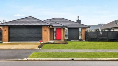  at 4 Catchpole Place, Woodend, Woodend