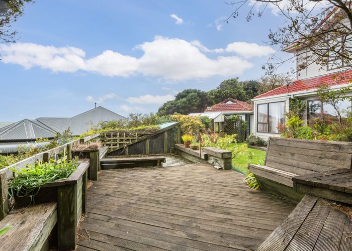  at 7B Coventry Close, Ascot Park, Porirua