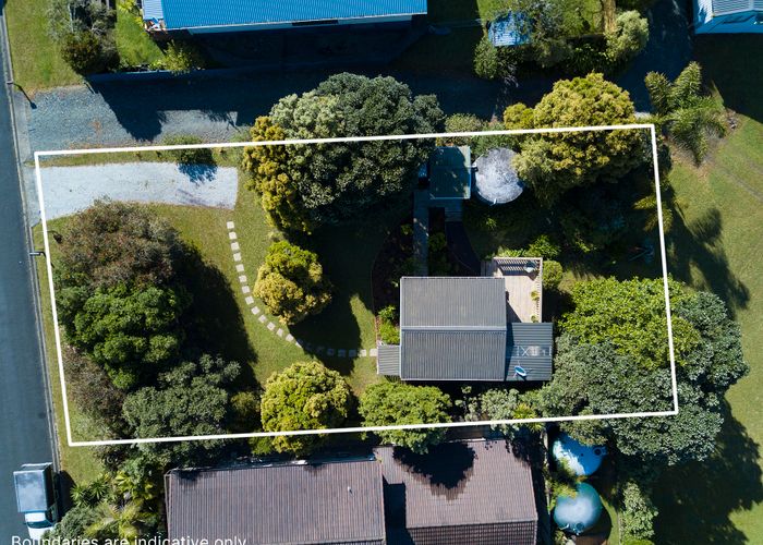  at 9 Peninsula Parade, Hihi