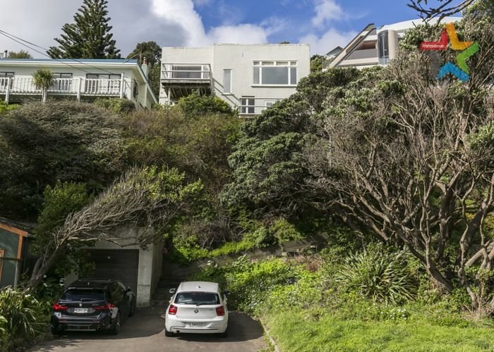  at 46 Shelly Bay Road, Maupuia, Wellington