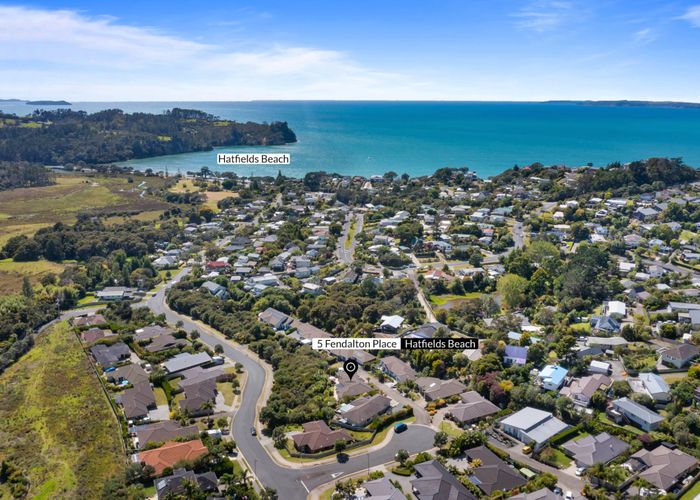  at 5 Fendalton Place, Hatfields Beach, Orewa