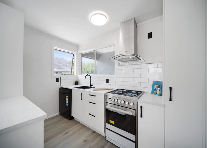  at 5 Mikasa Place, Mangere, Auckland