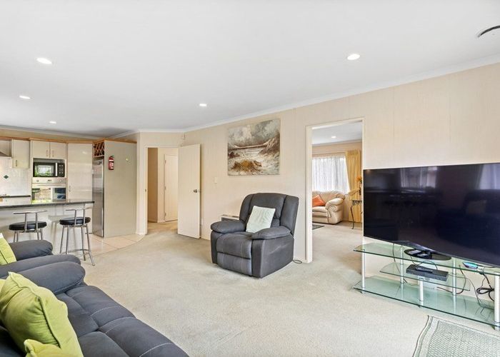  at 20 Lissleton Drive, East Tamaki, Auckland