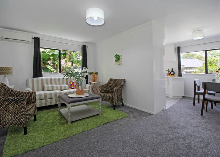  at 2/34 Plunket Avenue, Manukau Central, Auckland