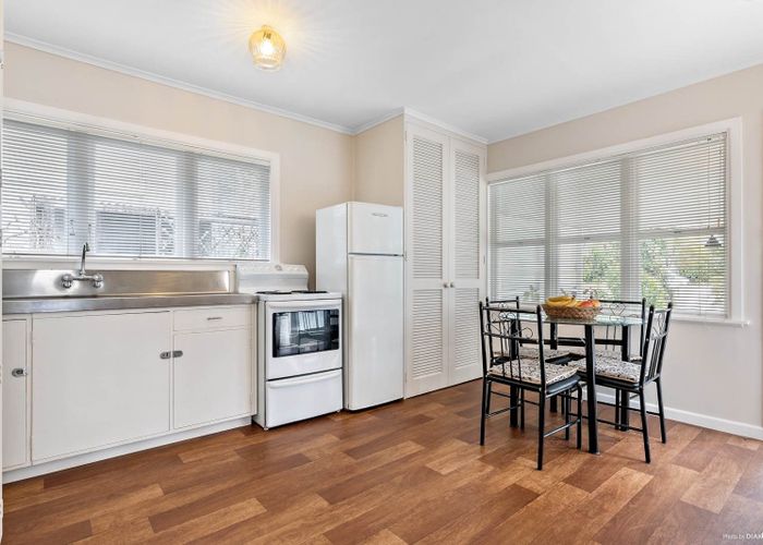  at 4 Green Lane East, Remuera, Auckland