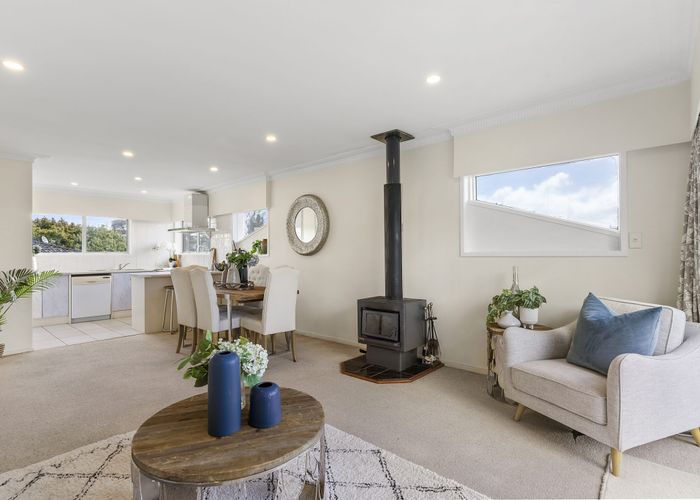  at 2/5 Goad Crescent, Hillsborough, Auckland