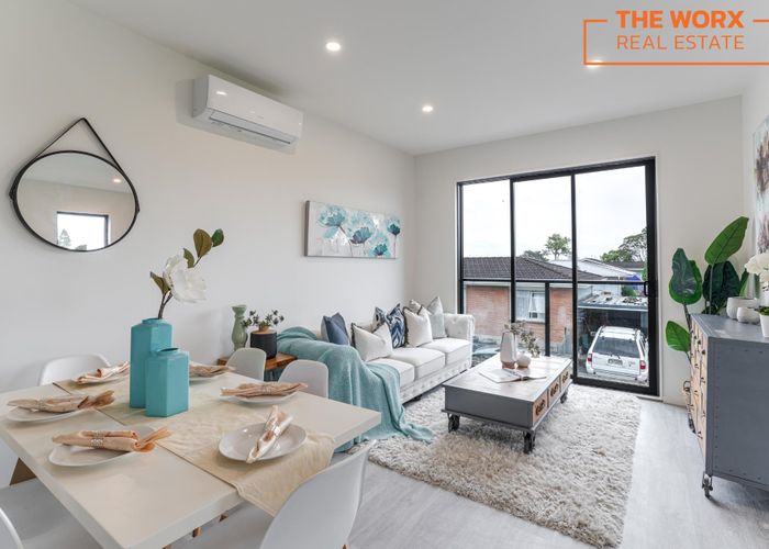  at 40D & 40E Innismara Avenue, Wattle Downs, Manukau City, Auckland