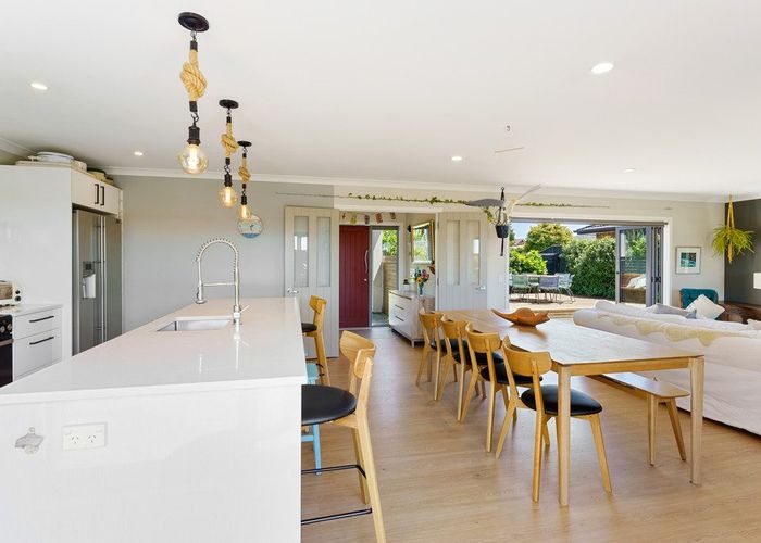  at 35 Simpson Crescent, Raumati Beach, Paraparaumu
