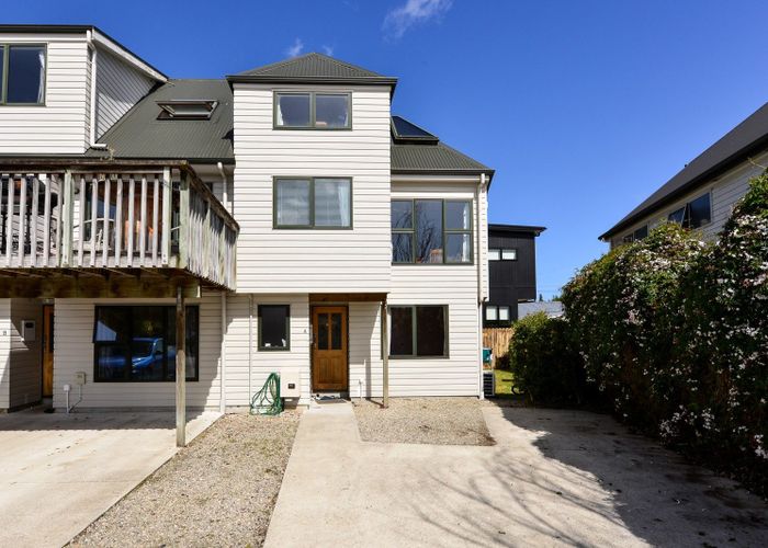  at 5E Snead Place, Hamilton East, Hamilton