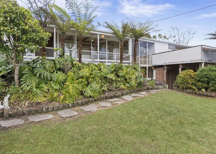 at 29 Highland Avenue, Titirangi, Waitakere City, Auckland
