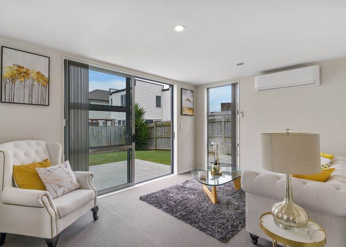  at 5 Phar Lap Crescent, Takanini, Papakura, Auckland