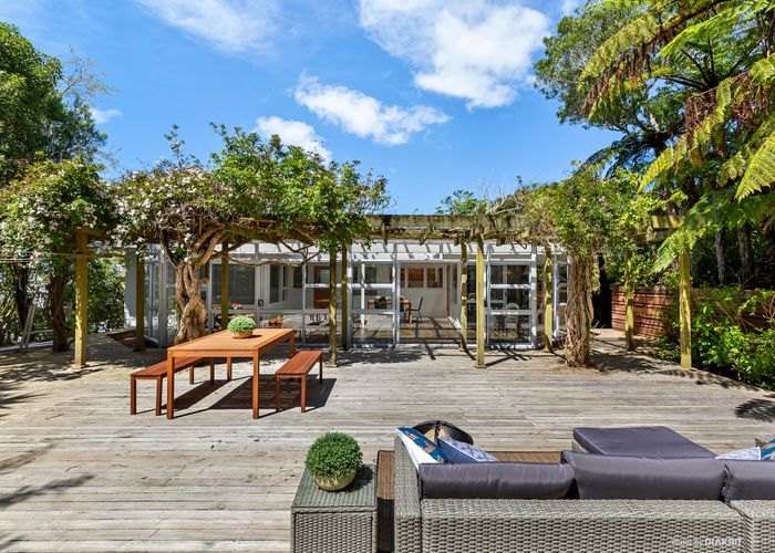  at 54 Homewood Crescent, Karori, Wellington