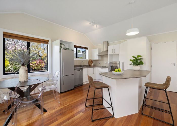  at 35 Oregon Drive, Kelvin Heights, Queenstown