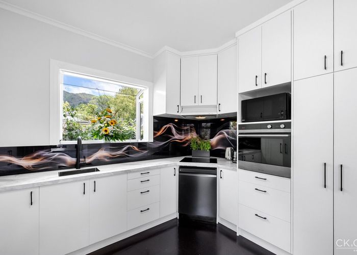  at 465 Stokes Valley Road, Stokes Valley, Lower Hutt, Wellington