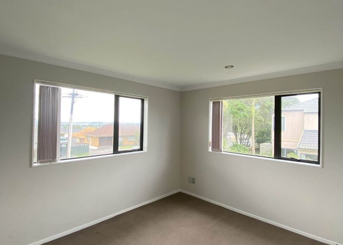  at 43 Redoubt Road, Goodwood Heights, Auckland