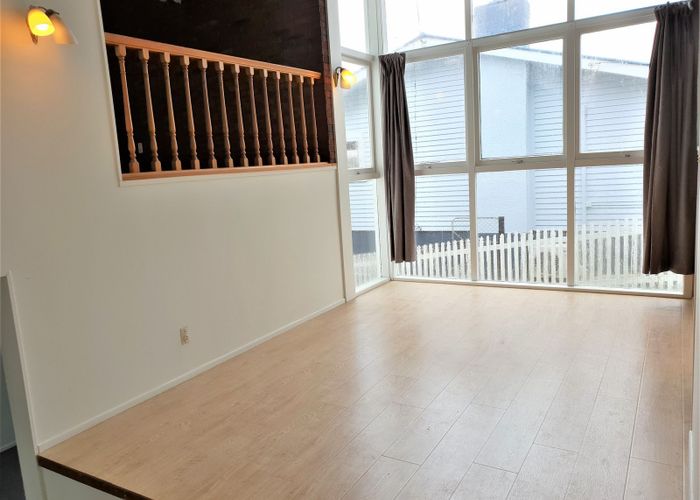  at 4 Sheehan Road, Te Atatu South, Waitakere City, Auckland