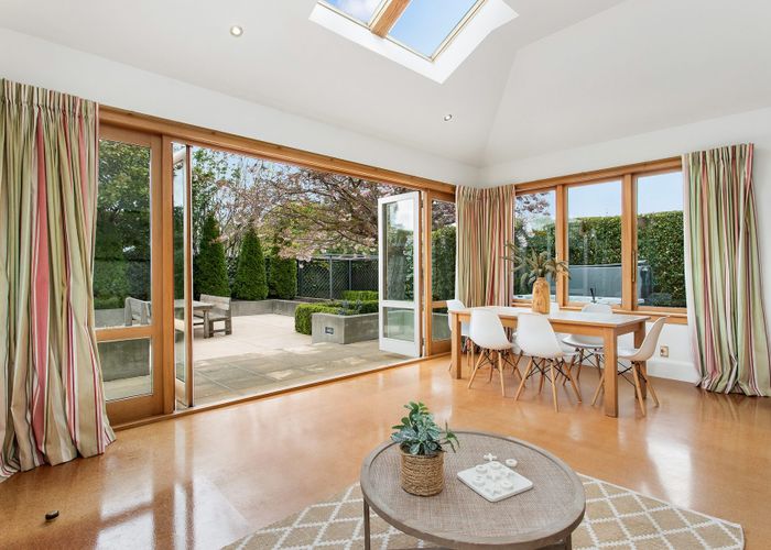  at 42 Heaton Street, Merivale, Christchurch City, Canterbury