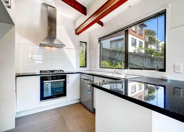  at 29 Noeleen Street, Glenfield, North Shore City, Auckland