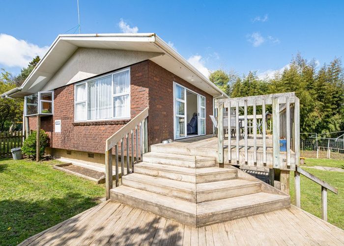  at 9 Boler Place, New Lynn, Auckland