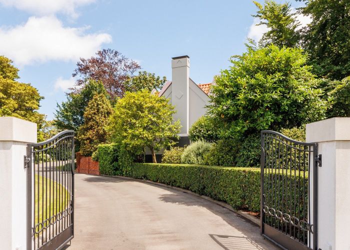  at 4 Sierra Court, Roslyn, Palmerston North, Manawatu / Whanganui
