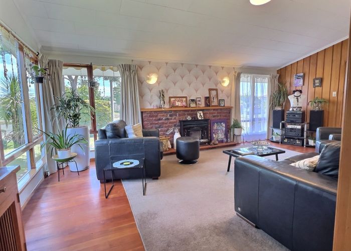  at 11 Len Davis Terrace, Pirimai, Napier