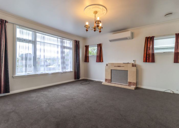  at 8 Aberdeen Avenue, Takaro, Palmerston North