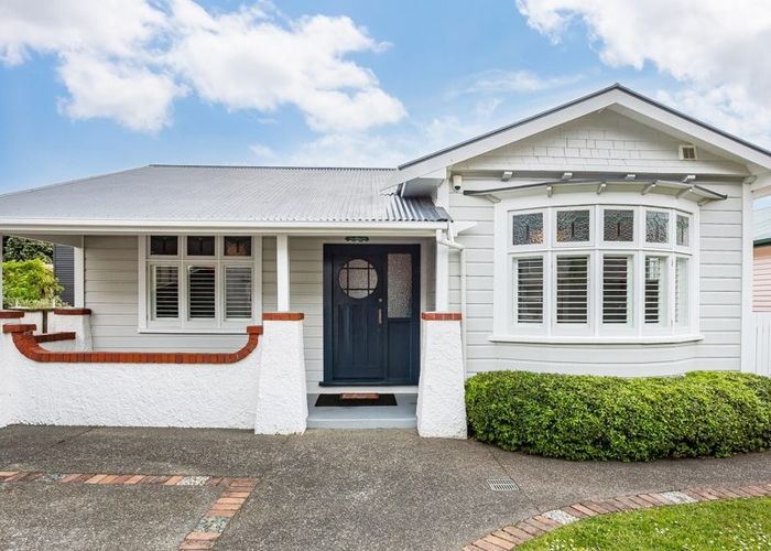  at 108 Clyde Street, Island Bay, Wellington