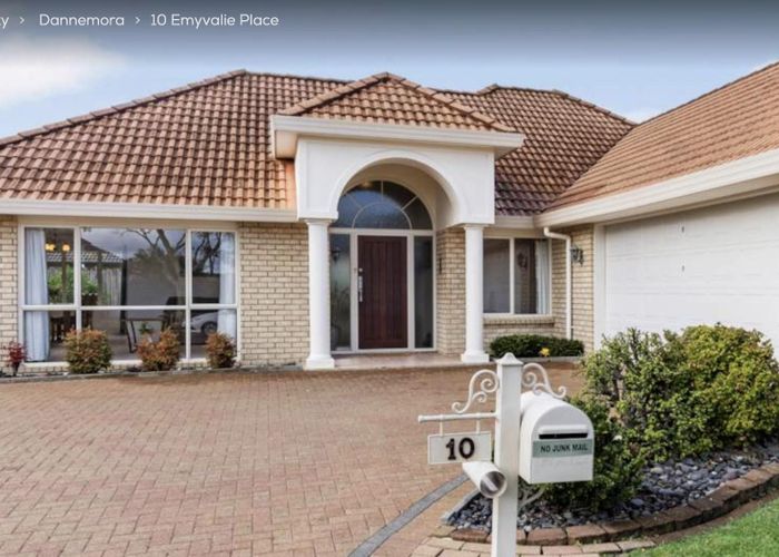 at 10 Emyvalie Place, Dannemora, Auckland