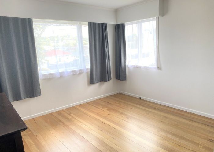  at 100 Triangle Road, Massey, Waitakere City, Auckland