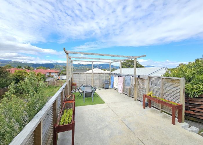  at 80 Gray Avenue, Paraparaumu Beach, Kapiti Coast, Wellington