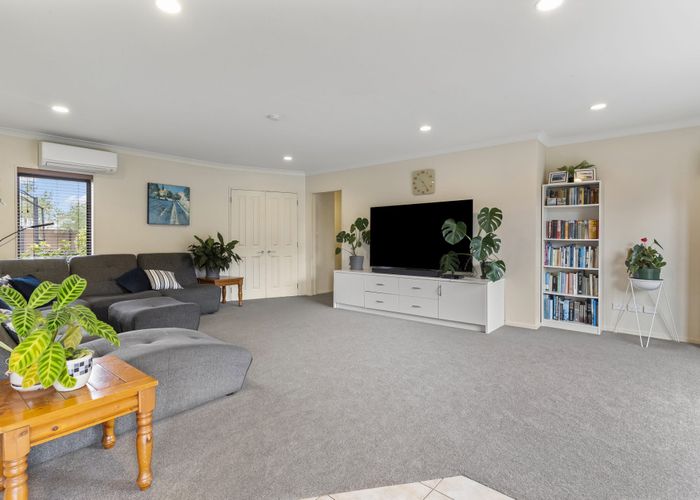  at 92 Third View Avenue, Beachlands, Manukau City, Auckland