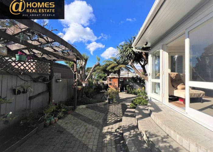  at 1 Locarno Ave, Sandringham, Auckland City, Auckland