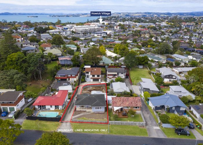  at 28 Howe Street, Howick, Auckland