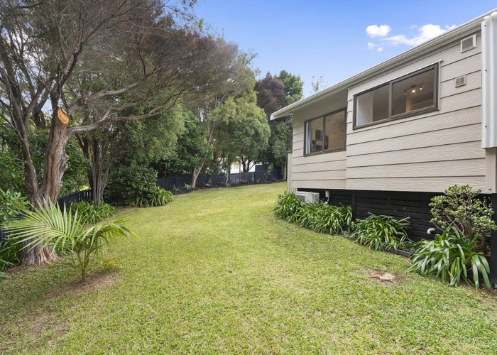  at 2 Gosford Drive, Botany Downs, Manukau City, Auckland