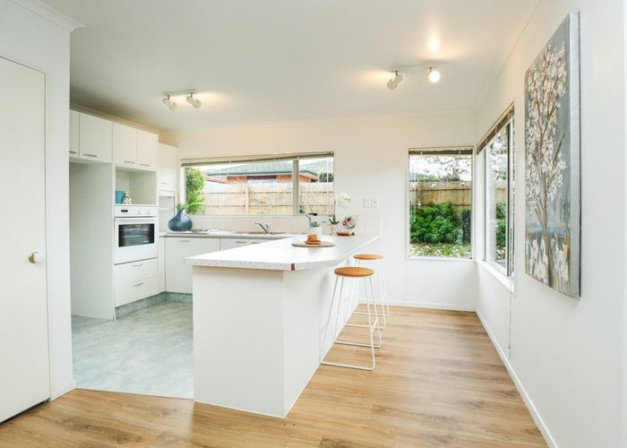  at 11 Amherst Place, Albany, Auckland