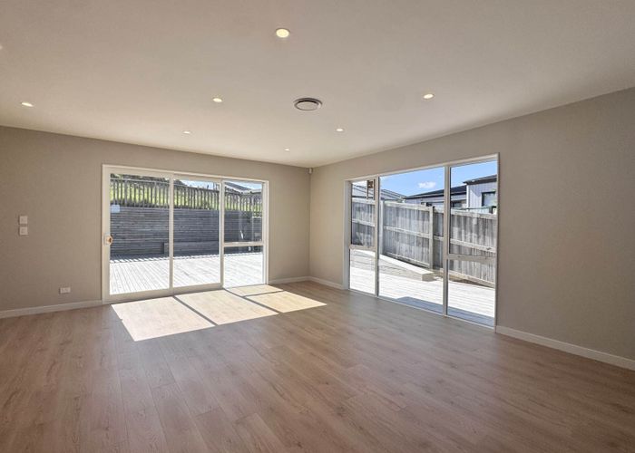  at 4 Silverhill Lane, Millwater, Rodney, Auckland