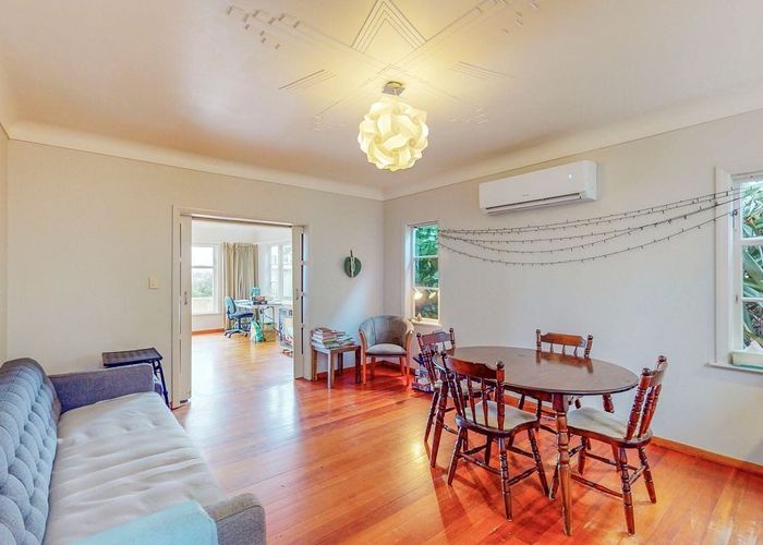  at 88 Nevay Road, Karaka Bays, Wellington, Wellington